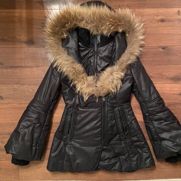 Mackage Jacket with fur XXS fits up to a small like new - Picture 2 of 6
